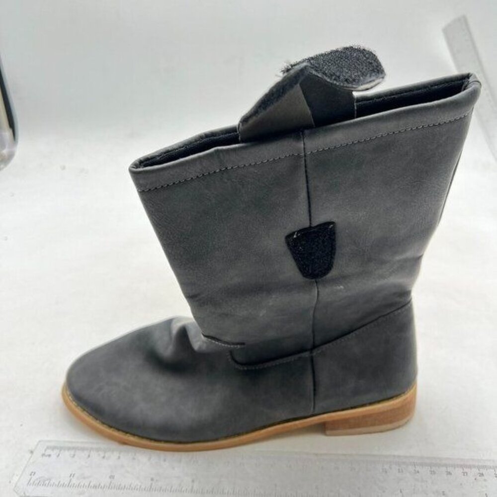 Women Wide Calf Round Toe Knee High Boots Pull on Flat Heel Riding Boots Grey